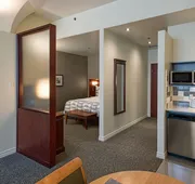 Le Square Phillips Hotel And Suites hotel detail image 5