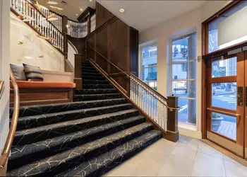 Portland Harbor Hotel hotel thumbnail 2