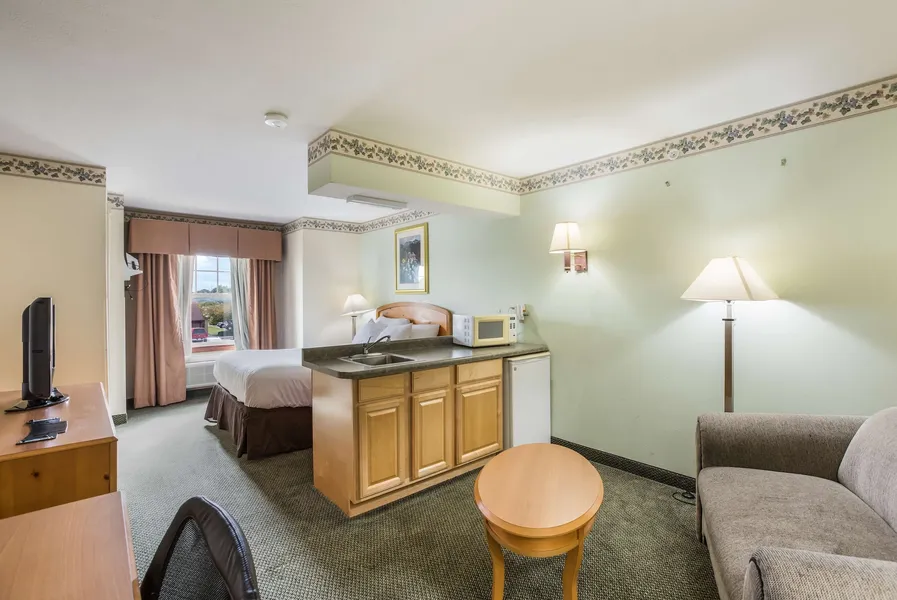 Americas Best Value Inn & Suites Three Rivers hotel detail image 6