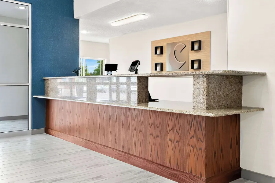 Holiday Inn Express & Suites Southfield Detroit by IHG hotel detail image 2