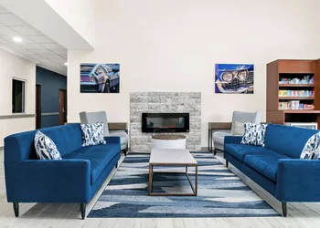 Comfort Suites Southfield/Detroit hotel thumbnail 3