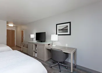 Hampton Inn & Suites Hermosa Beach hotel thumbnail 3