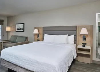 Hampton Inn & Suites Hermosa Beach hotel thumbnail 8