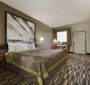 Super 8 by Wyndham Chatsworth/Dalton hotel detail image 3