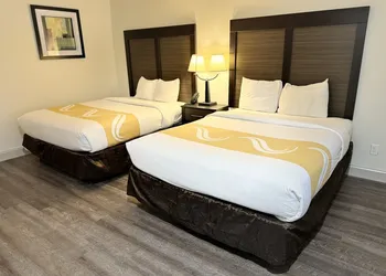 Quality Inn Creekside - Downtown Gatlinburg hotel thumbnail 7