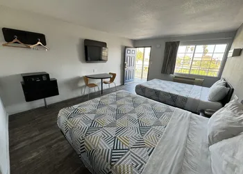 Motel 6 Delano, CA hotel thumbnail 3