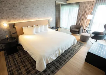 Brookstreet hotel thumbnail 5