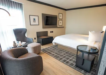 Brookstreet hotel thumbnail 6