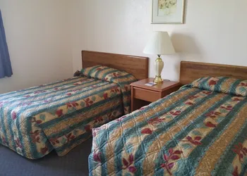 Apple Tree Inn hotel thumbnail 6