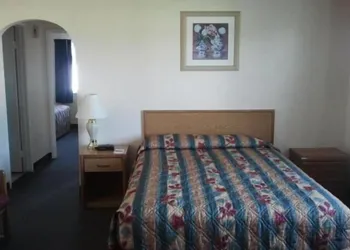 Apple Tree Inn hotel thumbnail 7