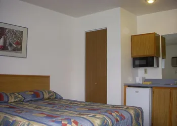 Apple Tree Inn hotel thumbnail 8
