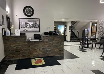 Super 8 by Wyndham Shakopee hotel thumbnail 4
