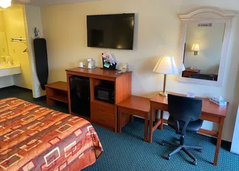 Country Hearth Inn & Suites Union City hotel thumbnail 5