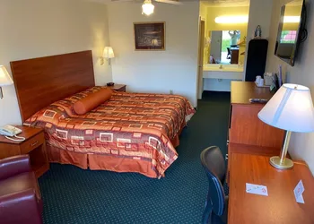 Country Hearth Inn & Suites Union City hotel thumbnail 6