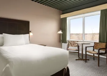 Travelodge by Wyndham Baie-Comeau hotel thumbnail 3