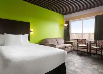 Travelodge by Wyndham Baie-Comeau hotel thumbnail 6