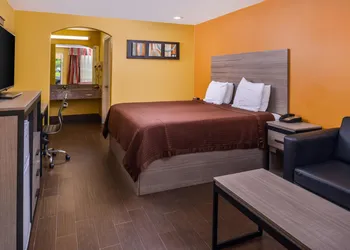 Americas Best Value Inn West Columbia hotel thumbnail 3