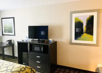 Baymont by Wyndham Latham Albany Airport hotel thumbnail 5
