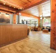 Bayshore Inn & Spa hotel detail image 3