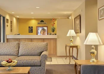 Days Inn by Wyndham Plainfield hotel thumbnail 2
