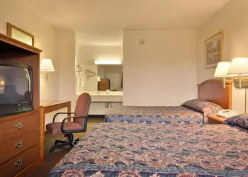 Days Inn by Wyndham Plainfield hotel thumbnail 5