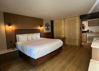 Lamp Liter Inn Visalia, an Ascend Collection Hotel hotel thumbnail 7