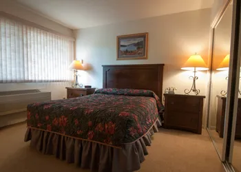 Meadow Lake Resort & Condos hotel thumbnail 5