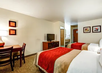 Comfort Inn Fontana hotel thumbnail 4