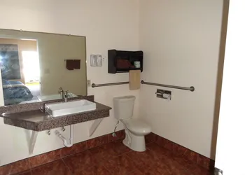Americas Best Value Inn Brownsville hotel thumbnail 4