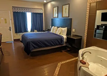 Americas Best Value Inn Brownsville hotel thumbnail 5