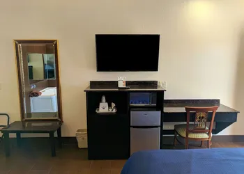 Americas Best Value Inn Brownsville hotel thumbnail 8