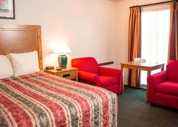 Wayfarer Inn Woodward hotel thumbnail 7