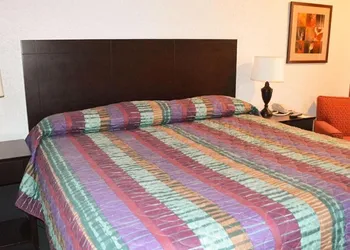 Wayfarer Inn Woodward hotel thumbnail 8