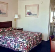 Economy Inn Monterey hotel detail image 4
