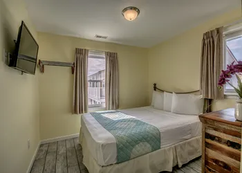 Daytona Inn And Suites hotel thumbnail 5