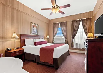 Genetti Hotel, SureStay Collection by Best Western hotel thumbnail 2