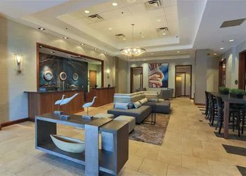 DoubleTree by Hilton Bay City - Riverfront hotel thumbnail 2