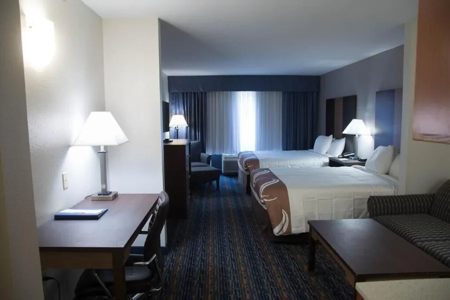 Crossroads Inn And Suites hotel detail image 6