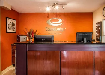 Econo Lodge Freeport - Brunswick Area hotel thumbnail 2