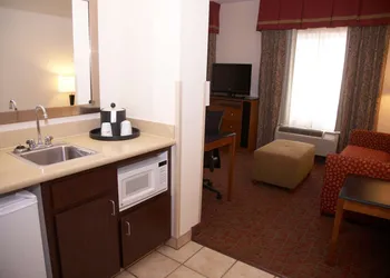 Hampton Inn and Suites Hobbs hotel thumbnail 7
