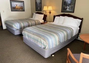 Snowshoe Motel hotel thumbnail 6