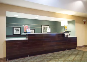 Hampton Inn Marshall hotel thumbnail 3