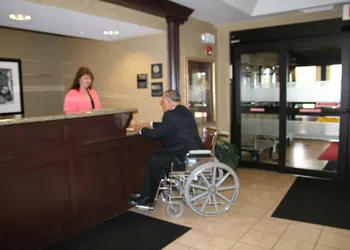 Hampton Inn Marshall hotel thumbnail 4