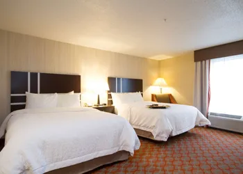 Hampton Inn Marshall hotel thumbnail 6