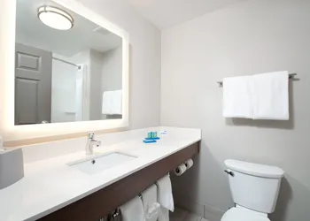 Holiday Inn Express Quantico - Stafford by IHG hotel thumbnail 3