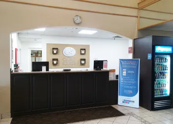 Comfort Suites Airport hotel thumbnail 3