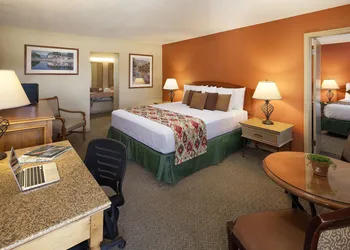 Sandpiper Lodge hotel thumbnail 6