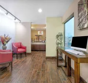 Super 8 by Wyndham New Braunfels I-35 hotel detail image 3