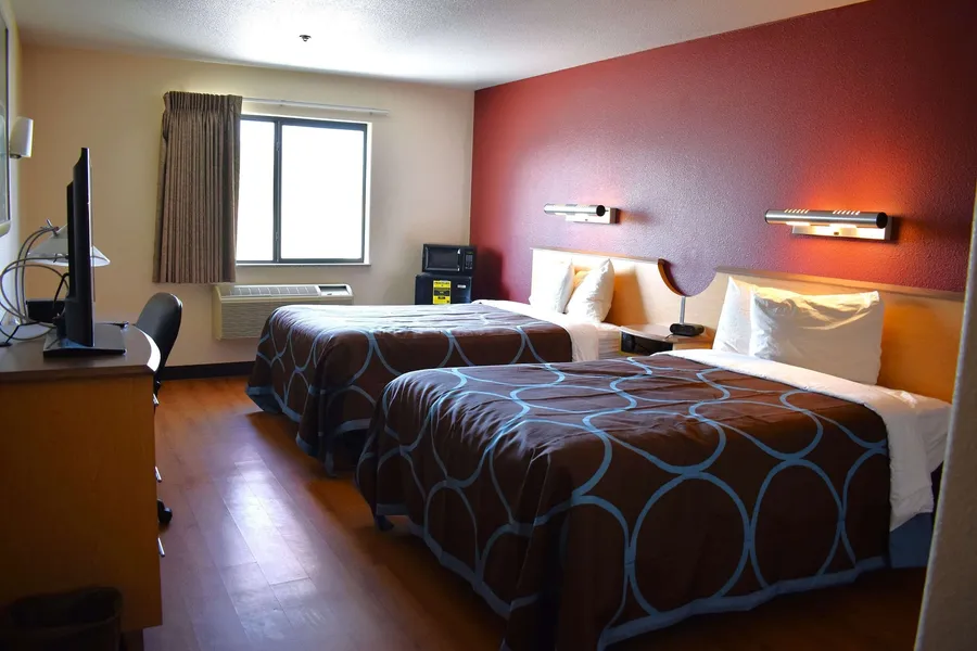 Super 8 by Wyndham New Braunfels I-35 hotel detail image 6