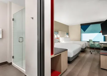 avid hotel Lancaster by IHG hotel thumbnail 4